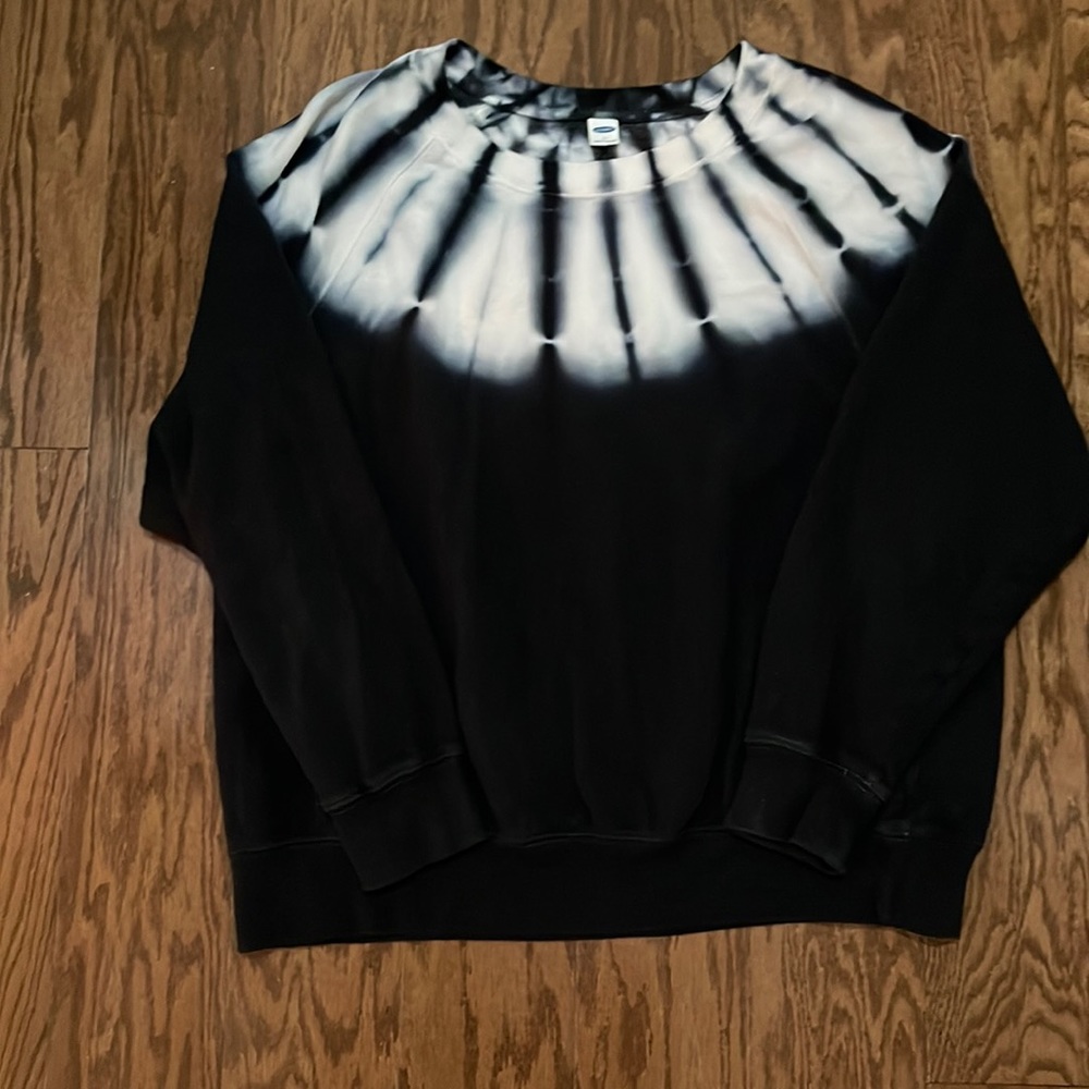 Old navy large black and white crew neck sweater.